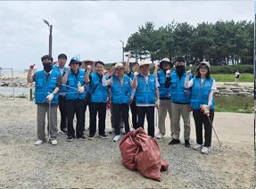 반려해변 정화활동 참여 단체 기념사진 7